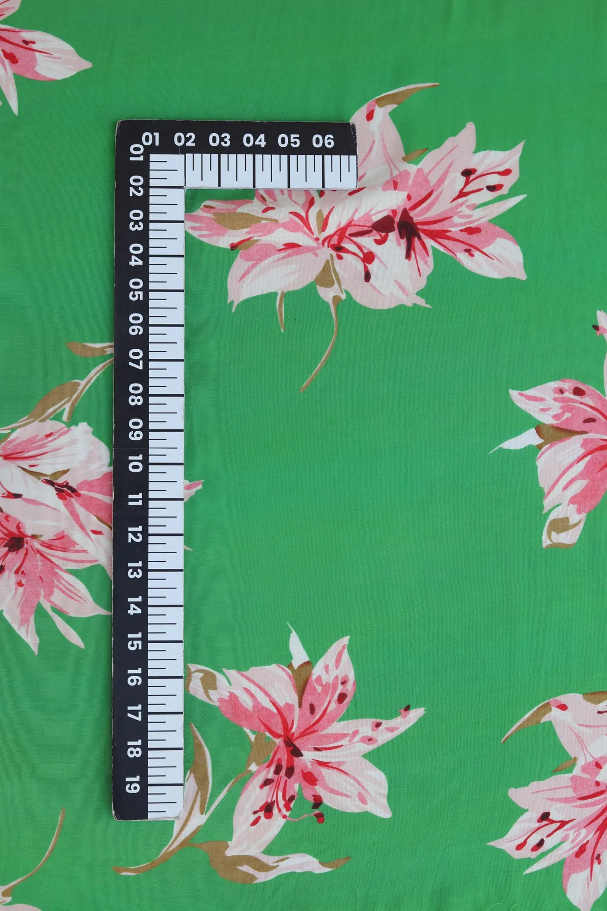 Green Pink Floral Pattern Printed Natural Muslin Silk Fabric